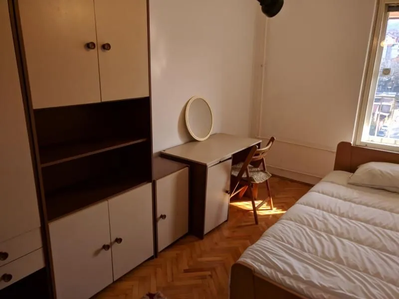Izdavanje, četvorosoban stan, 95m², Palilula, Niš