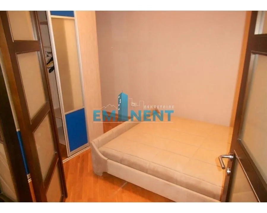 Rent, two bedroom apartment, 45m², Kalenić Pijaca, Vračar Sve Podlokacije