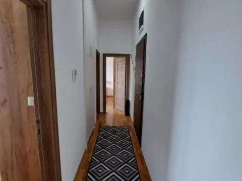 Prodaja, dvosoban stan, 52m², Tološka šuma, Podgorica - image 4