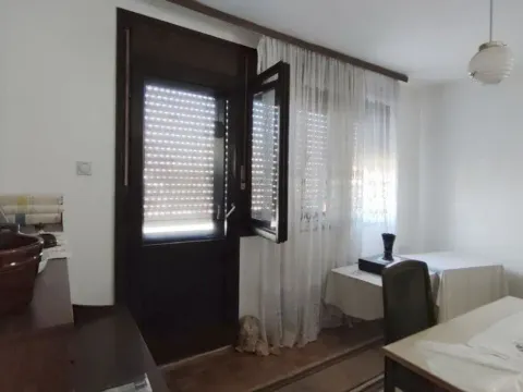 Sale, house, 240m², Loznica, Srbija - image 11