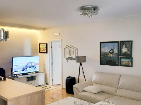 Izdavanje, jednosoban stan, 51m², Centar, Budva - image 2