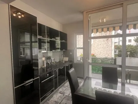 Izdavanje, dvosoban stan, 56m², Centar, Bar - image 5