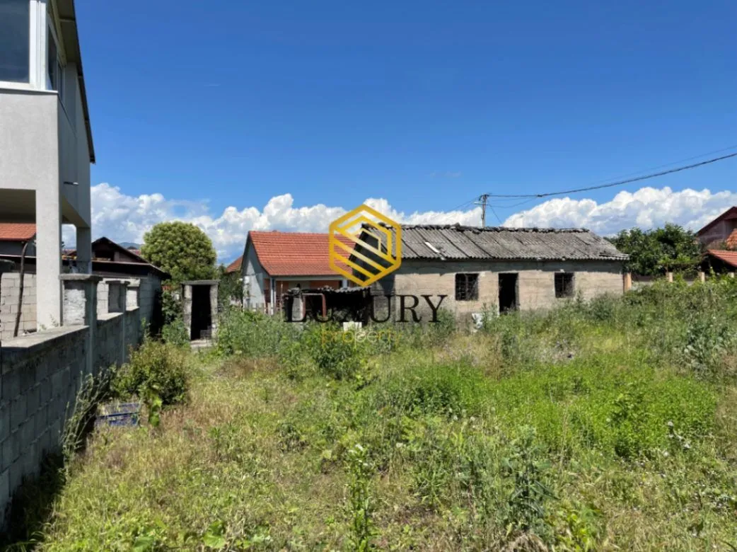Prodaja, plac, 880m², Tološi, Podgorica
