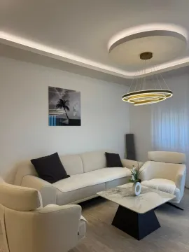 Sale, two bedroom apartment, 74m², Bečići, Budva - image 2