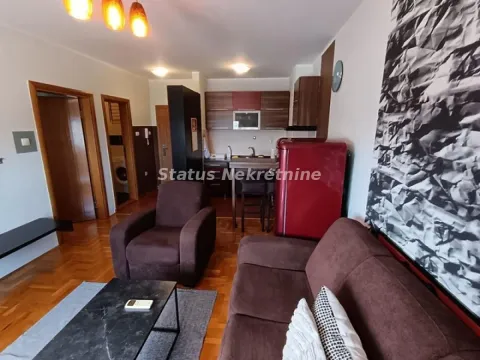 Izdavanje, jednosoban stan, 35m², Bulevar Evrope, Novi Sad Sve Podlokacije - image 3