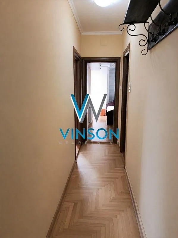 Izdavanje, trosoban stan, 73m², Centar, Novi Sad