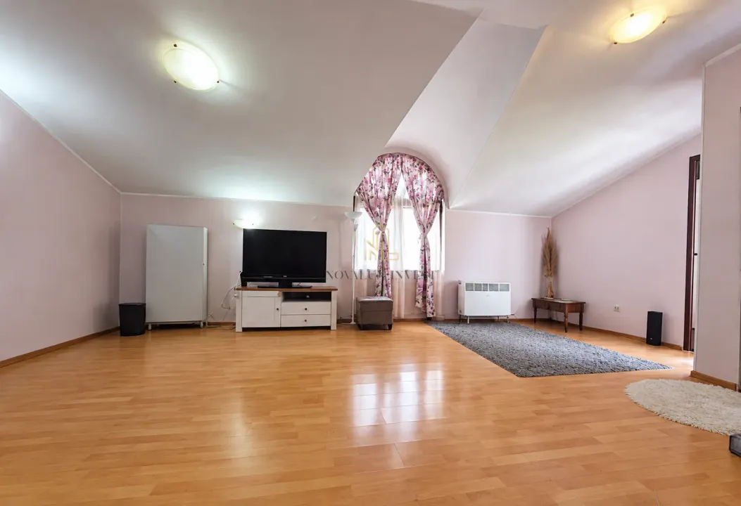 Rent, office space, 108m², Stara Varoš, Podgorica