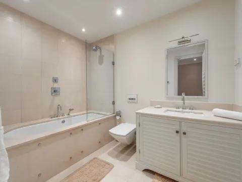 Izdavanje, jednosoban stan, 119m², Porto Montenegro, Tivat - image 13