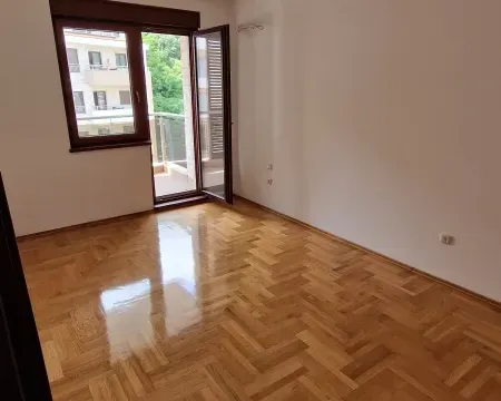 Sale, one bedroom apartment, 62m², Bečići, Budva - image 4