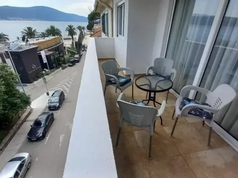 Izdavanje, jednosoban stan, 50m², Tivat, Crna Gora - image 1