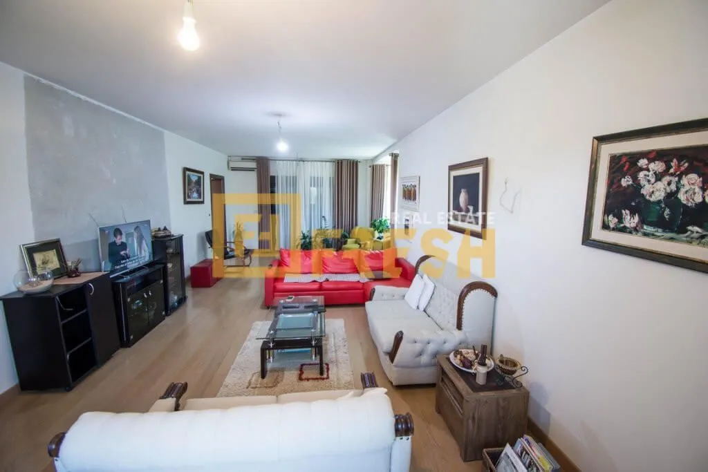 Prodaja, kuća, 253m², Zagorič, Podgorica
