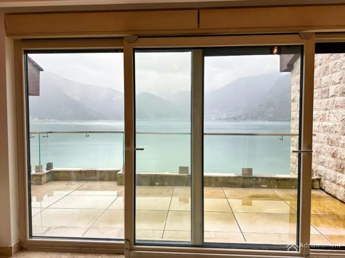 Sale, two bedroom apartment, 69m², Kostanjica, Kotor