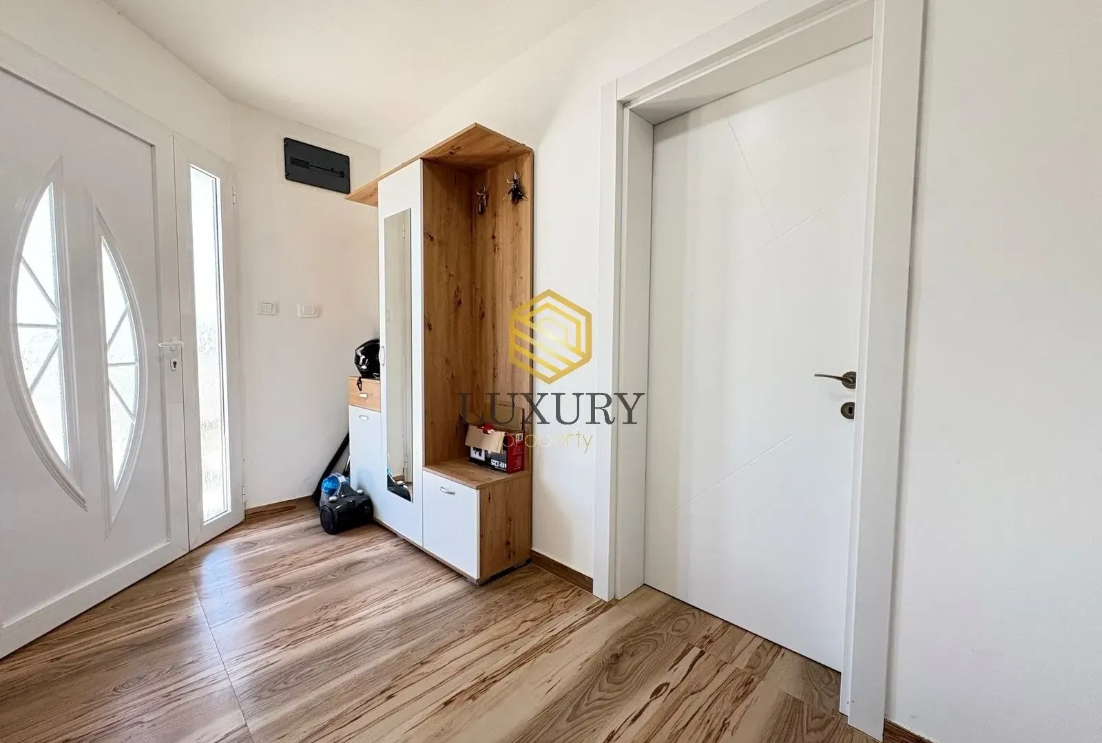Rent, house, 700m², Zagorič, Podgorica