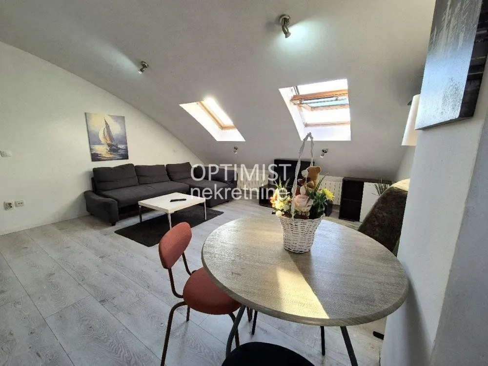 Izdavanje, dvosoban stan, 50m², Đeram Pijaca, Beograd