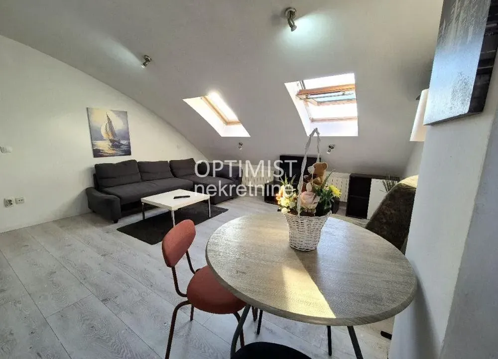 Izdavanje, dvosoban stan, 50m², Đeram Pijaca, Beograd