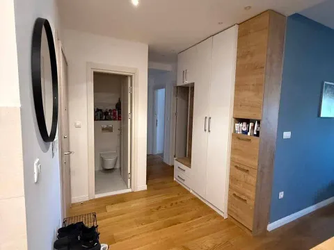 Prodaja, dvosoban stan, 72m², Centar, Bar - image 14