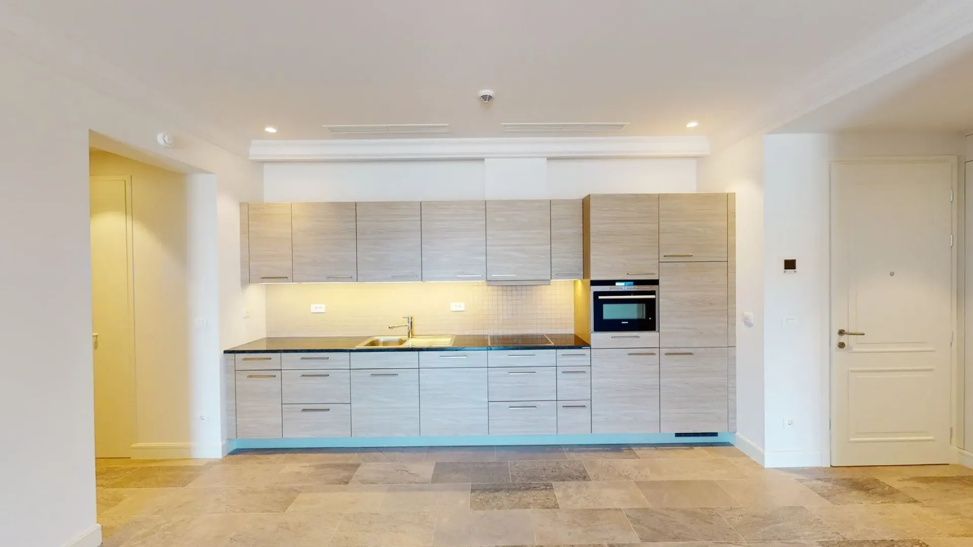 Sale, two bedroom apartment, 124m², Kotor, Crna Gora
