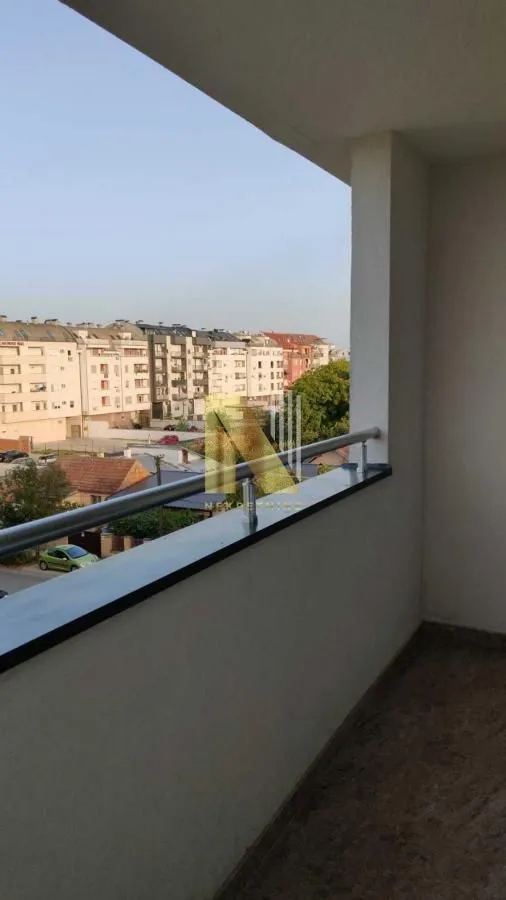 Izdavanje, dvosoban stan, 42m², Petrovaradin, Novi Sad