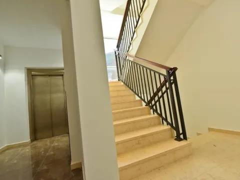 Sale, apartment, 152m², Petrovac, Budva - image 2