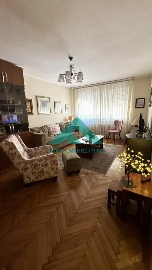 Prodaja, dvosoban stan, 62m², Slavija, Vračar Sve Podlokacije