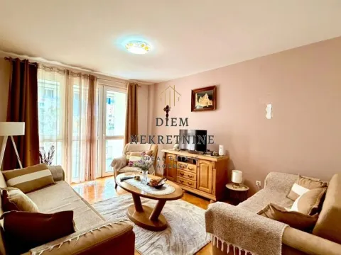 Rent, one bedroom apartment, 62m², Centar, Bar - image 9