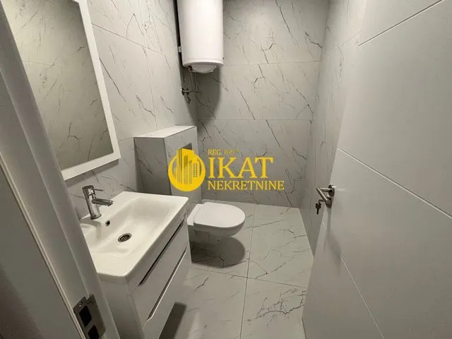 Prodaja, trosoban stan, 65m², Cvetkova Pijaca, Zvezdara Sve Podlokacije