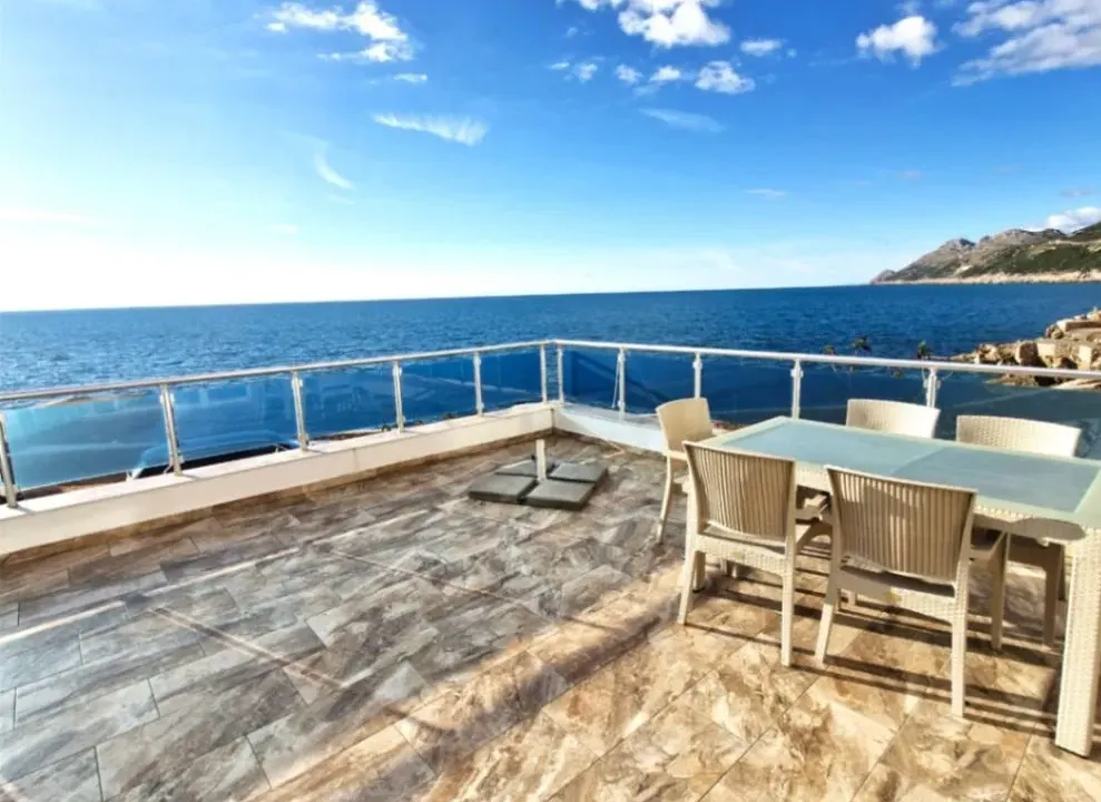 Prodaja, kuća, 358m², Dobre Vode, Bar