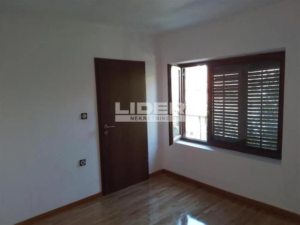 Sale, three bedroom apartment, 58m², Zvezdara Sve Podlokacije, Beograd