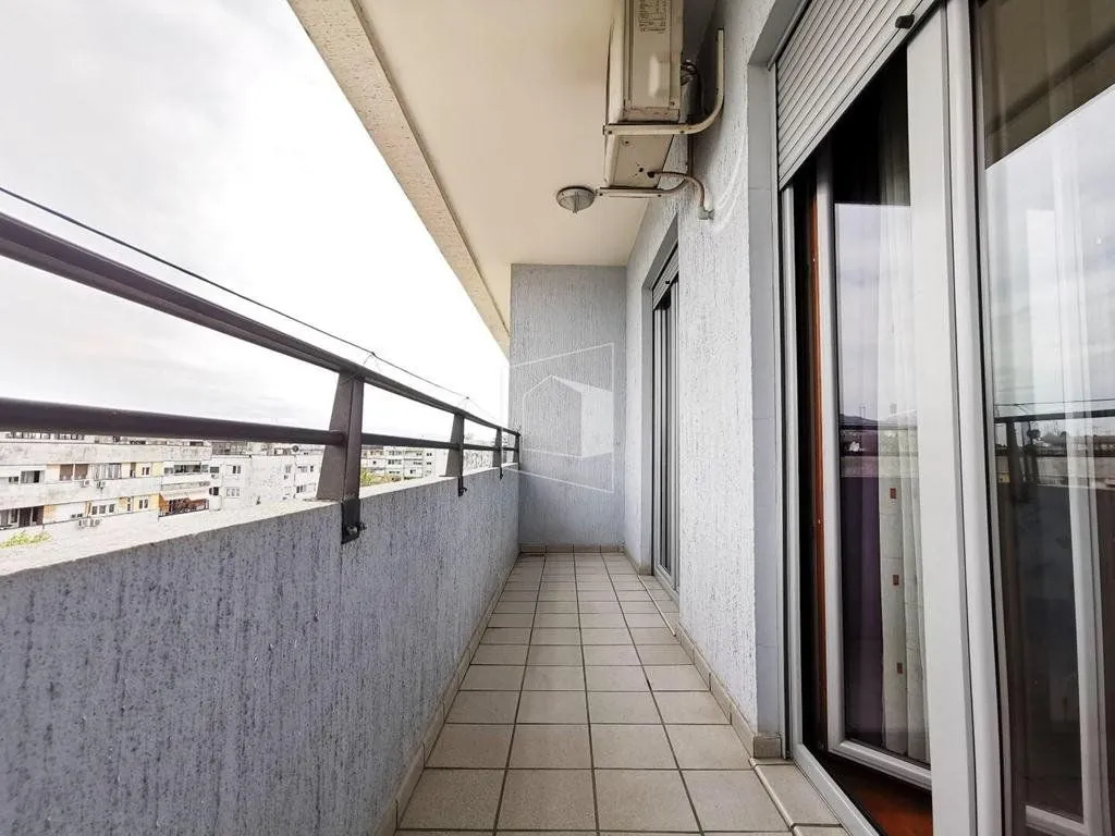 Izdavanje, trosoban stan, 95m², Preko Morače, Podgorica