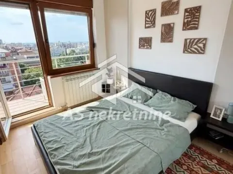 Izdavanje, trosoban stan, 73m², Vračar Sve Podlokacije, Beograd - image 17