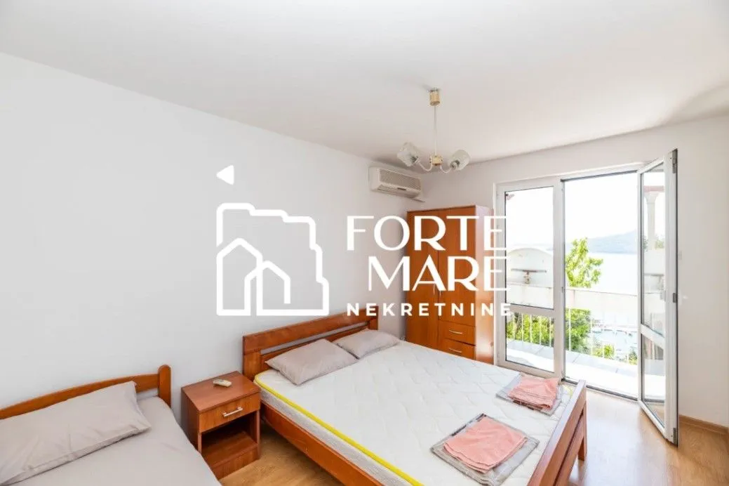 Prodaja, dvosoban stan, 70m², Herceg Novi, Crna Gora