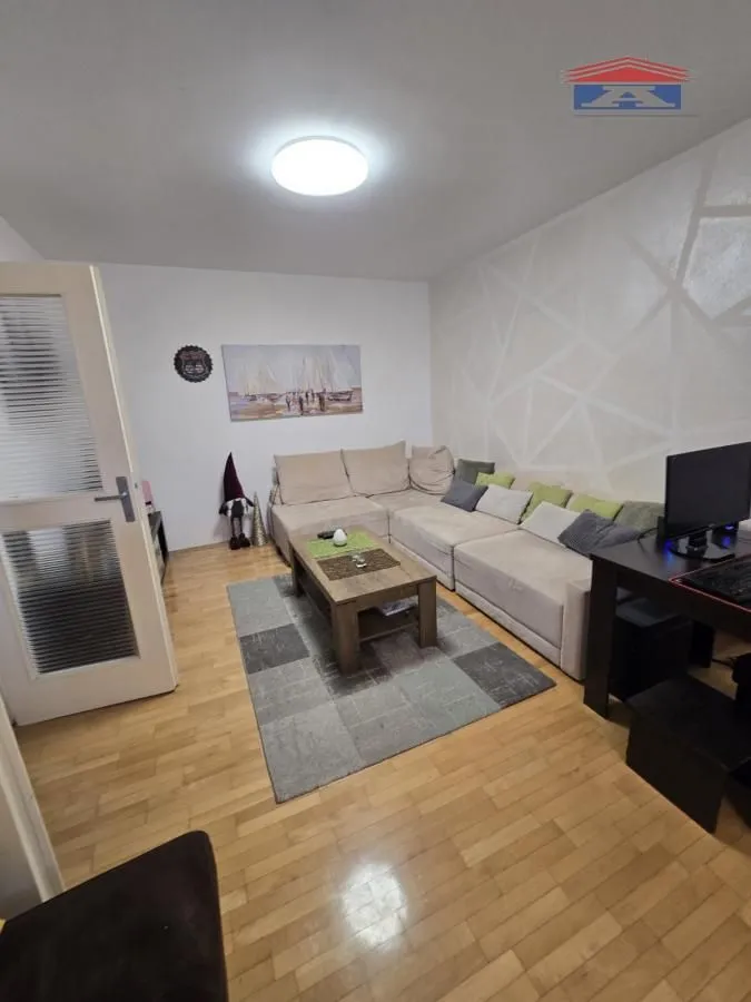 Izdavanje, dvosoban stan, 64m², Detelinara, Novi Sad Sve Podlokacije