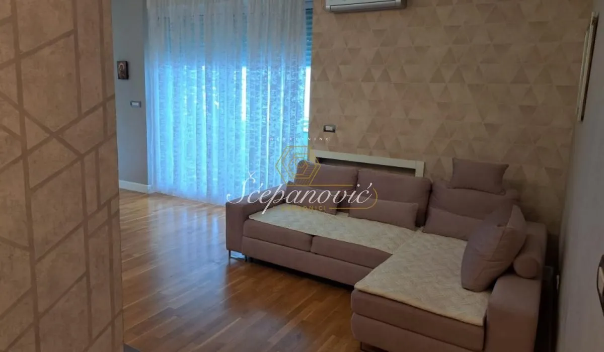 Prodaja, trosoban stan, 87m², Nova Detelinara, Novi Sad Sve Podlokacije