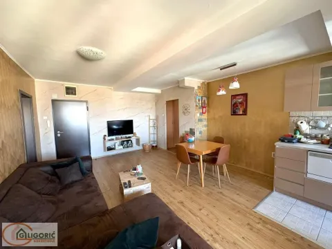 Prodaja, trosoban stan, 70m², Voždovac Sve Podlokacije, Beograd - image 4