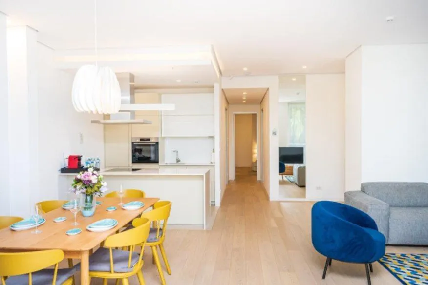 Izdavanje, dvosoban stan, 150m², Budva, Crna Gora