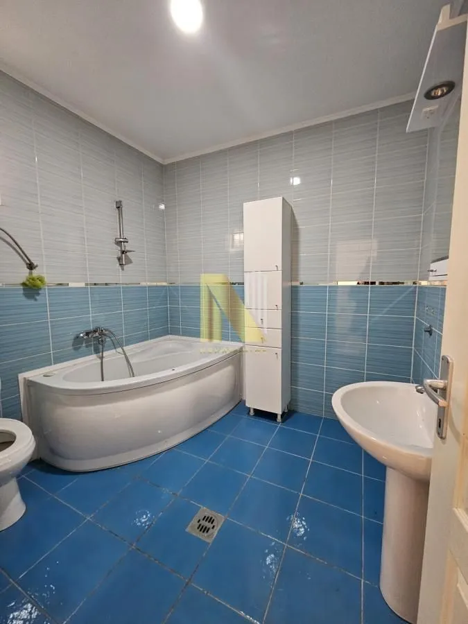 Rent, office space, 100m², Rotkvarija, Novi Sad Sve Podlokacije