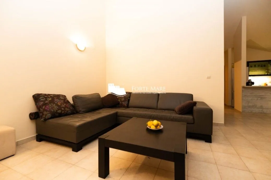 Prodaja, jednosoban stan, 57m², Đenovići, Herceg Novi