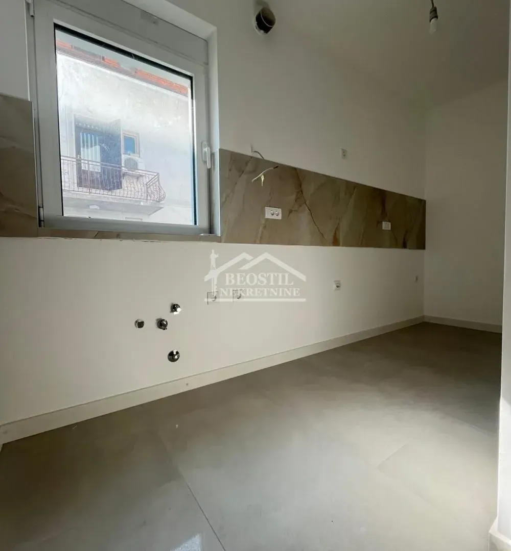 Prodaja, četvorosoban stan, 83m², Centar, Smederevo