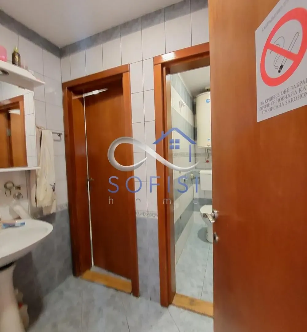 Rent, office space, 216m², Centar, Novi Sad