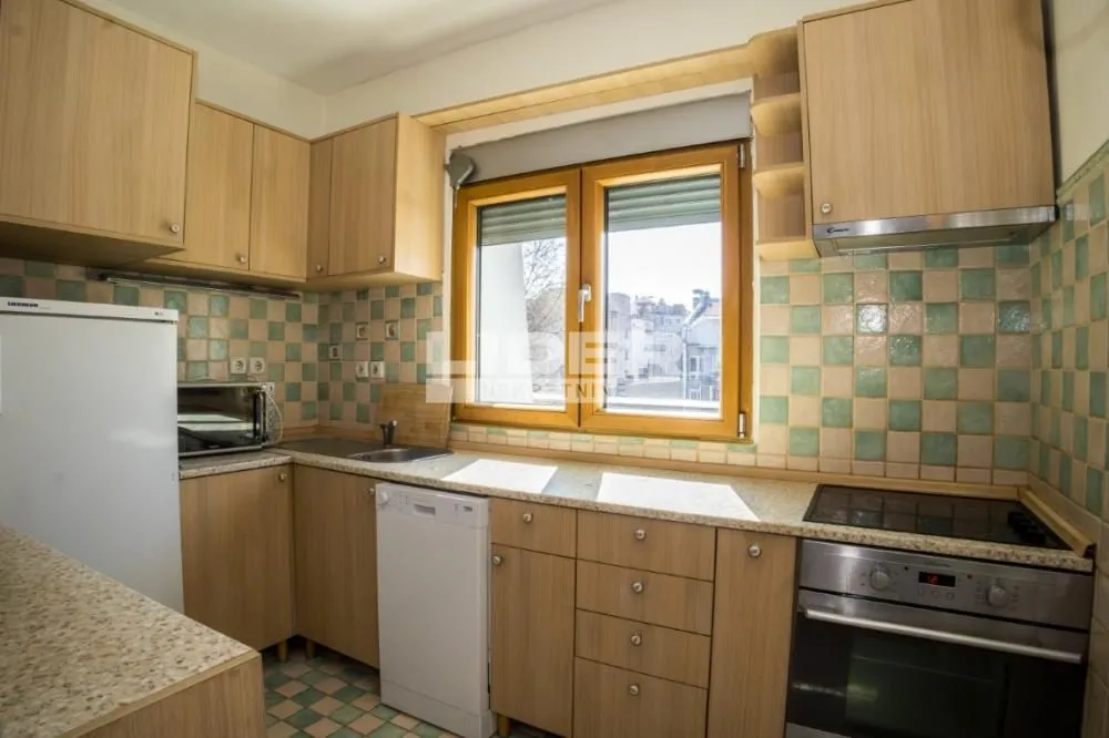 Sale, three bedroom apartment, 69m², Stari Grad, Beograd