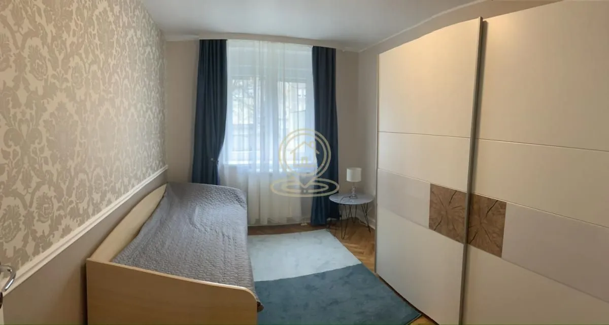 Izdavanje, četvorosoban stan, 130m², Grbavica, Novi Sad Sve Podlokacije