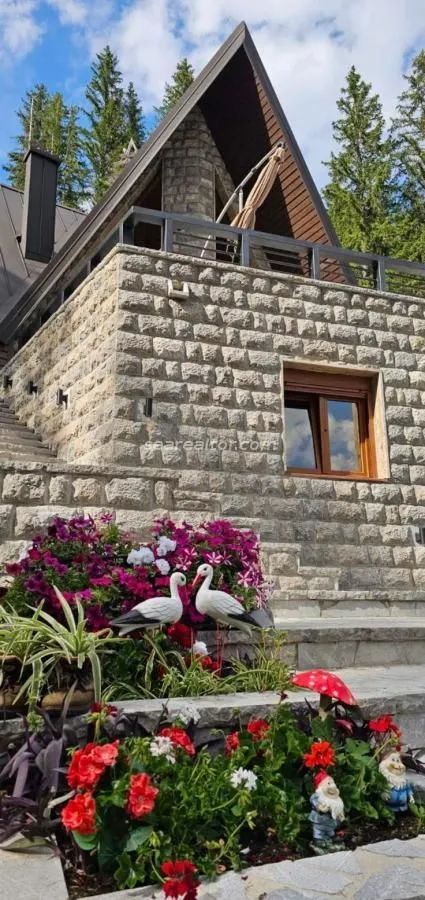 Prodaja, kuća, 160m², Žabljak, Crna Gora