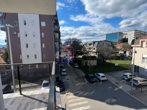 Rent, two bedroom apartment, 76m², City Kvart, Podgorica - image 8