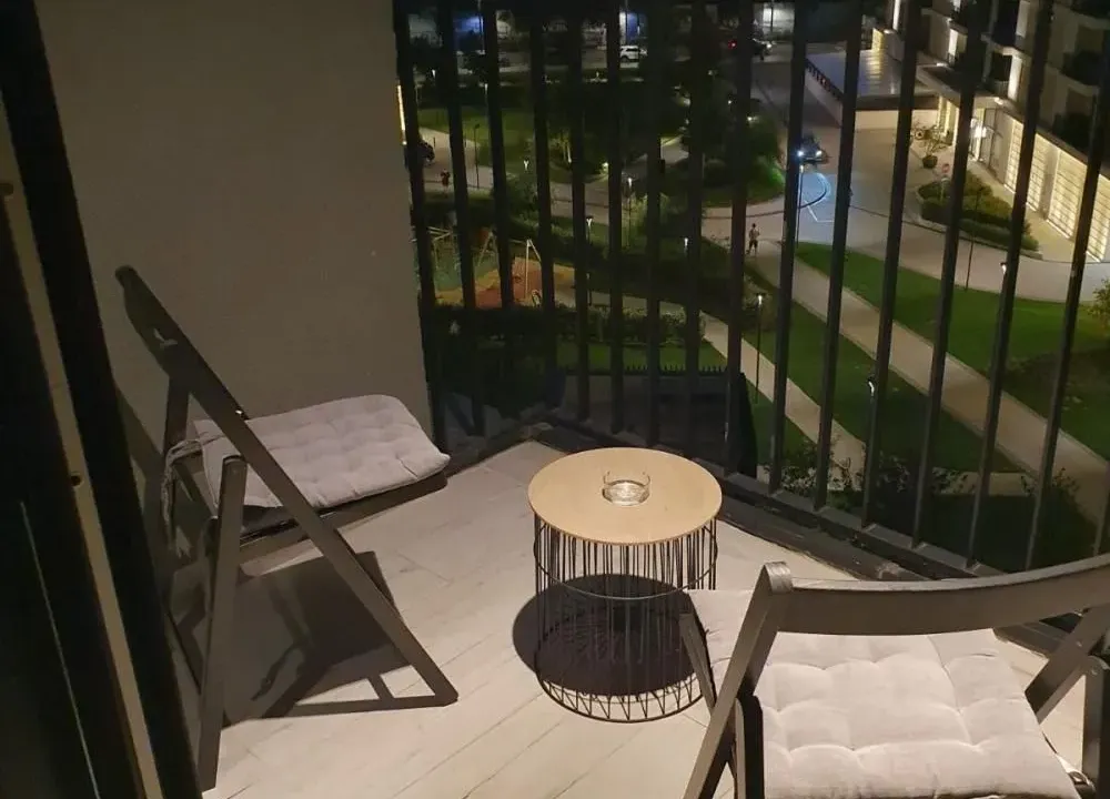 Izdavanje, jednosoban stan, 30m², Savski Venac, Beograd