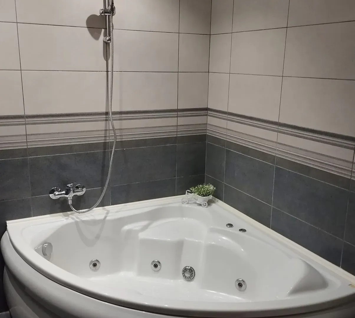 Rent, two bedroom apartment, 77m², Centar, Tivat