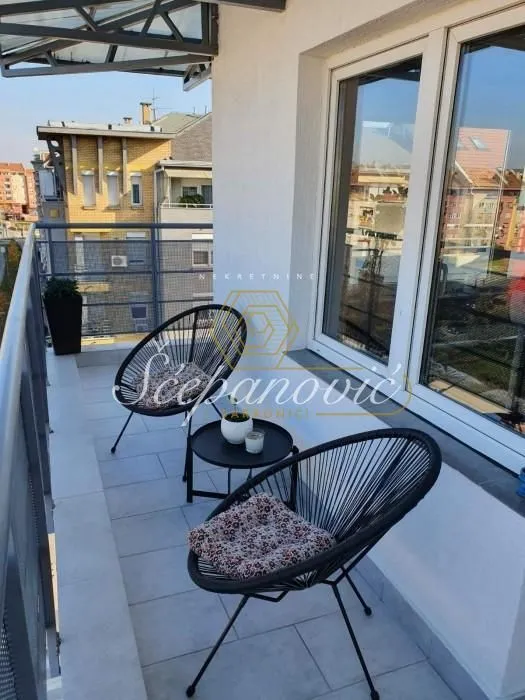 Prodaja, trosoban stan, 113m², Nova Detelinara, Novi Sad Sve Podlokacije