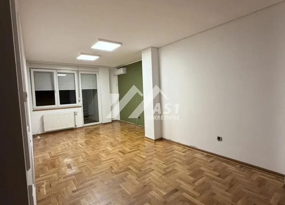 Izdavanje, dvosoban stan, 56m², Rotkvarija, Novi Sad Sve Podlokacije