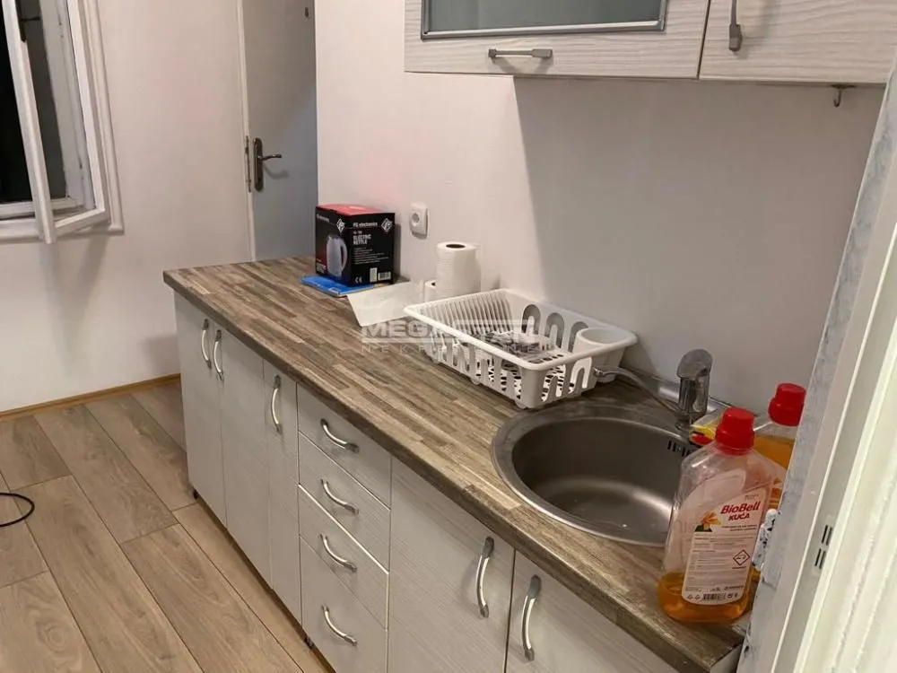 Izdavanje, trosoban stan, 80m², Vukov Spomenik, Zvezdara Sve Podlokacije