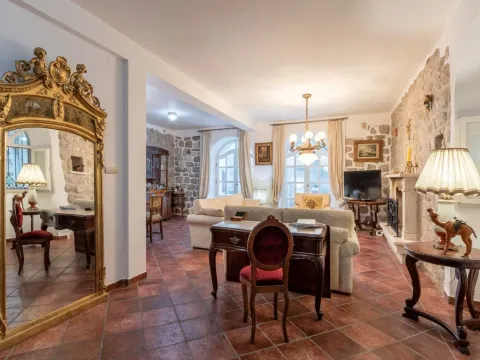 Sale, house, 409m², Ljuta, Kotor - image 18