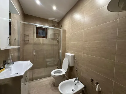Izdavanje, dvosoban stan, 90m², Čeluga, Bar - image 6